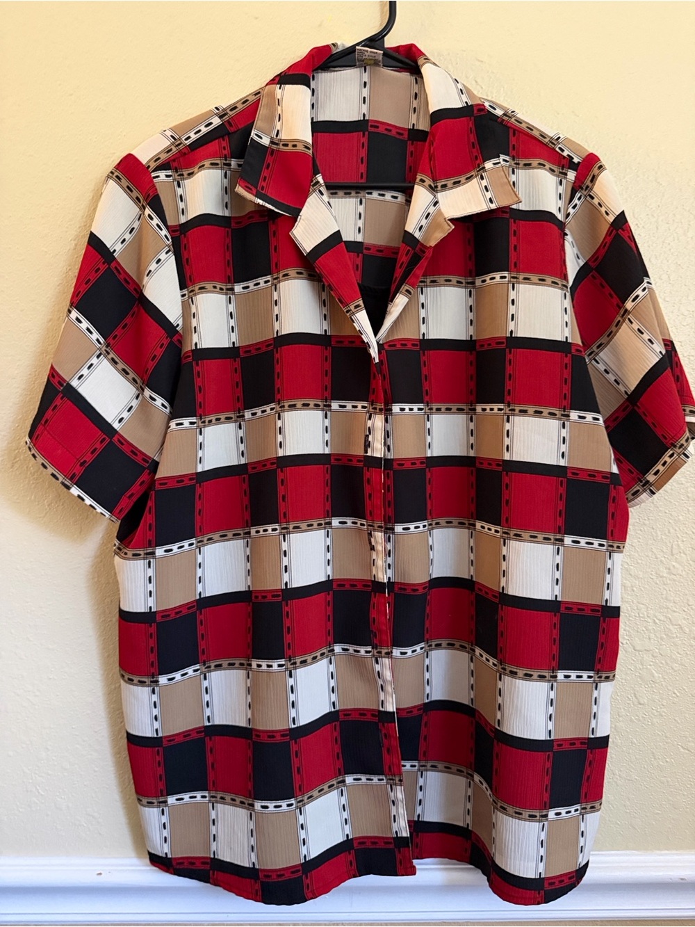 Ladies Short Sleeve Button-Up Shirt in Red, Black & Beige Plaid